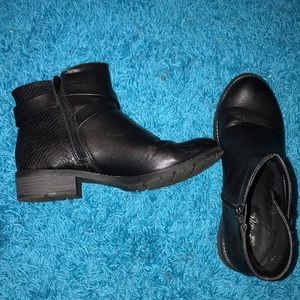 Faux leather Black booties